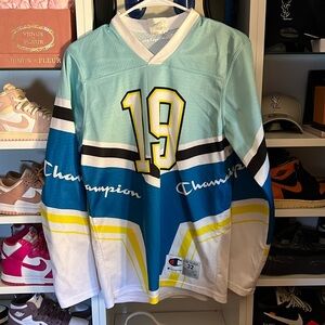 Men’s XS champion shirt